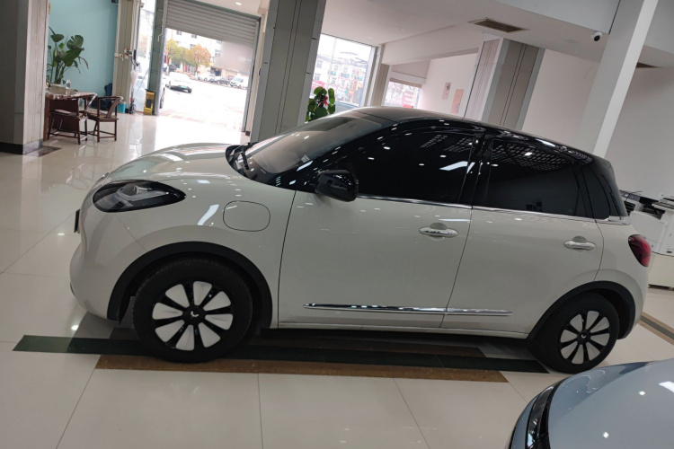 五菱汽车 五菱缤果 2025款 333km 悦享款车身外观4