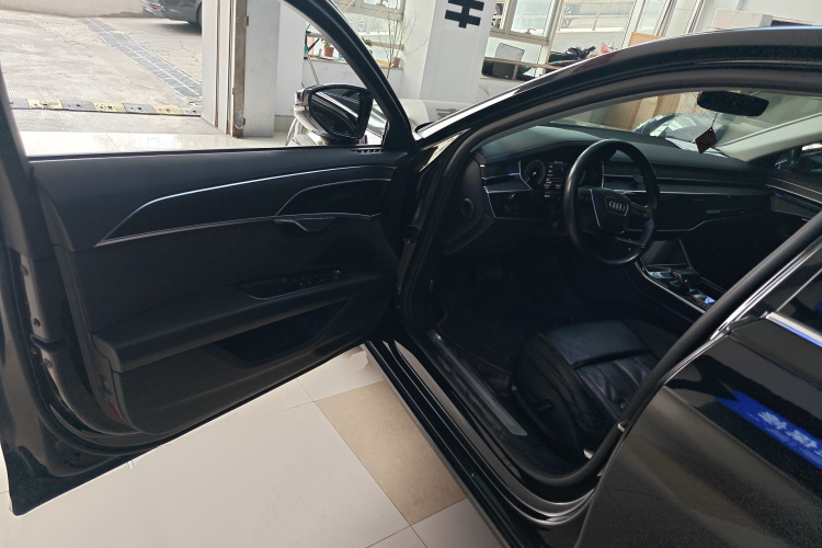 奥迪A8 2018款 A8L 55 TFSI quattro投放版精英型中控内饰20