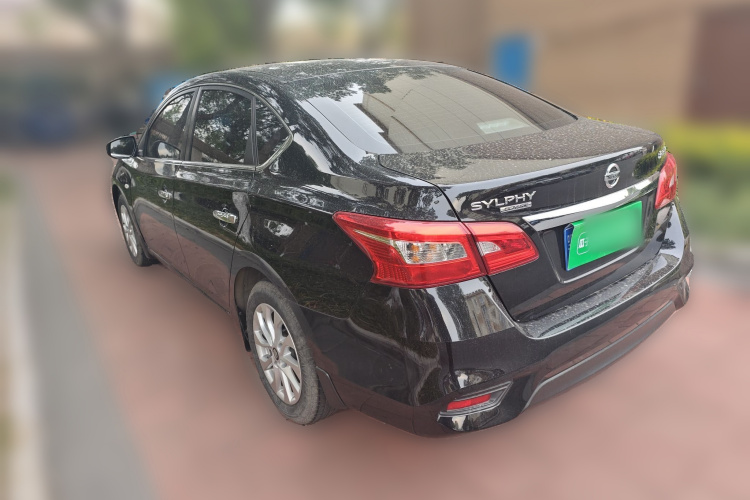 日产 轩逸 2022款 经典 1.6XL CVT豪华版车身外观5