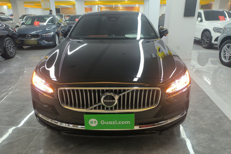 沃尔沃S90 2025款 B5 智远豪华版车身外观2