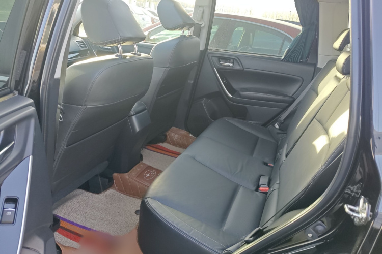 斯巴鲁 森林人 2018款 2.0i 时尚导航版中控内饰7004