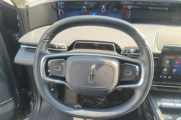 林肯 航海家 2023款 2.0T 四驱尊睿版中控内饰13