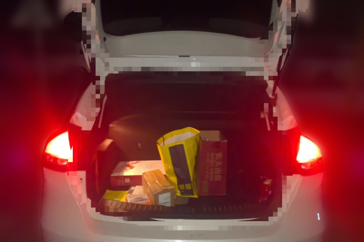 福特 福克斯 2018款 两厢经典 1.6L 手动舒适型智行版中控内饰23