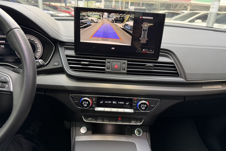 奥迪Q5L 2023款 40T 时尚致雅型中控内饰7006