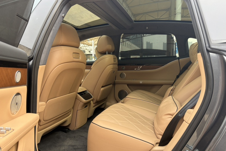 鸿蒙智行 享界S9 2024款 纯电 Ultra 四驱旗舰版中控内饰7004