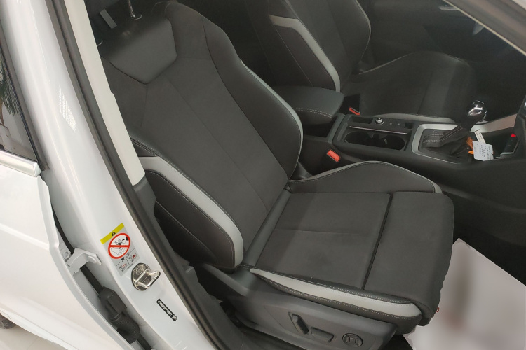 奥迪Q3 2023款 35 TFSI 时尚动感型（1.5T）局部细节41