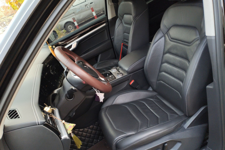 大众 途锐 2019款 2.0TSI 锐翼版 国V中控内饰19