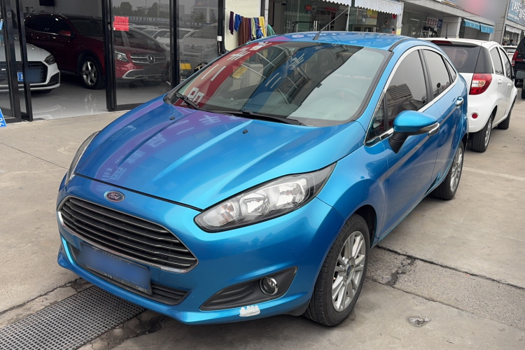 福特 嘉年华 2013款 三厢 1.5L 手动时尚型车身外观1