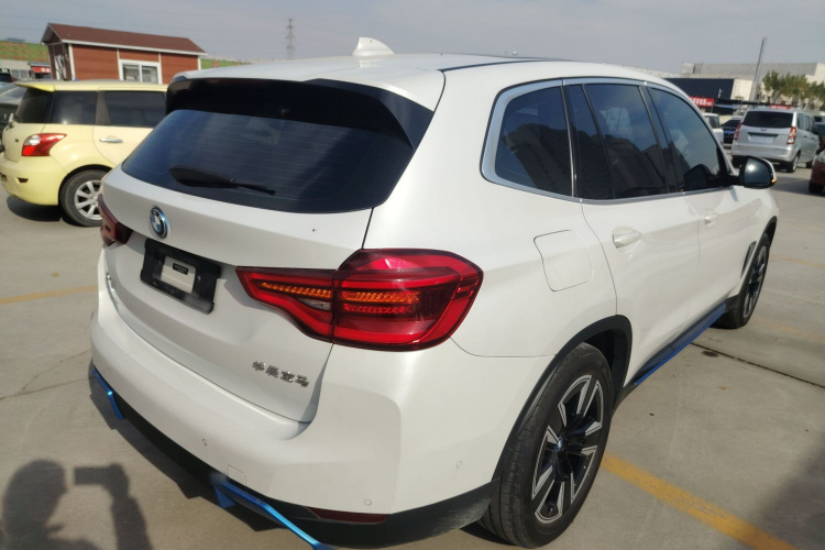 宝马iX3 2021款 改款 领先型车身外观7