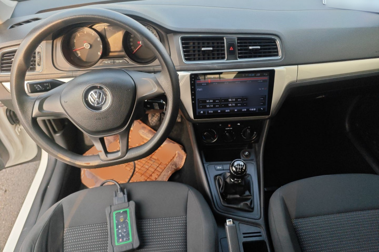 大众 朗逸 2017款 1.6L 手动风尚版中控内饰12