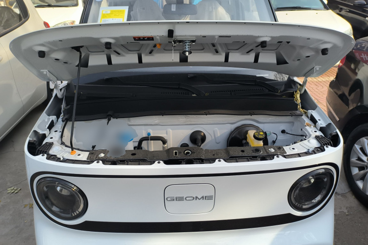 吉利银河 2025款 210km 熊猫卡丁机舱底盘24
