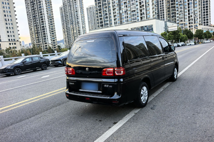 东风风行 菱智 2022款 奋斗款 M5L 1.6L 基本型 7座车身外观6006