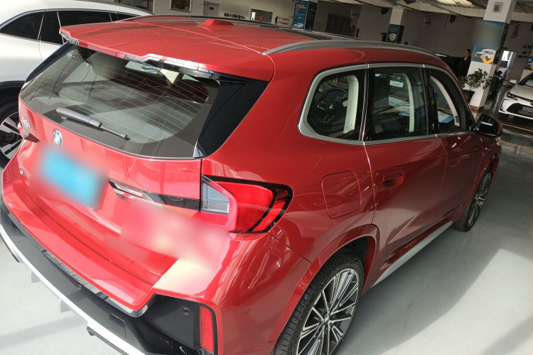 宝马X1 2023款 xDrive25Li M运动套装车身外观7
