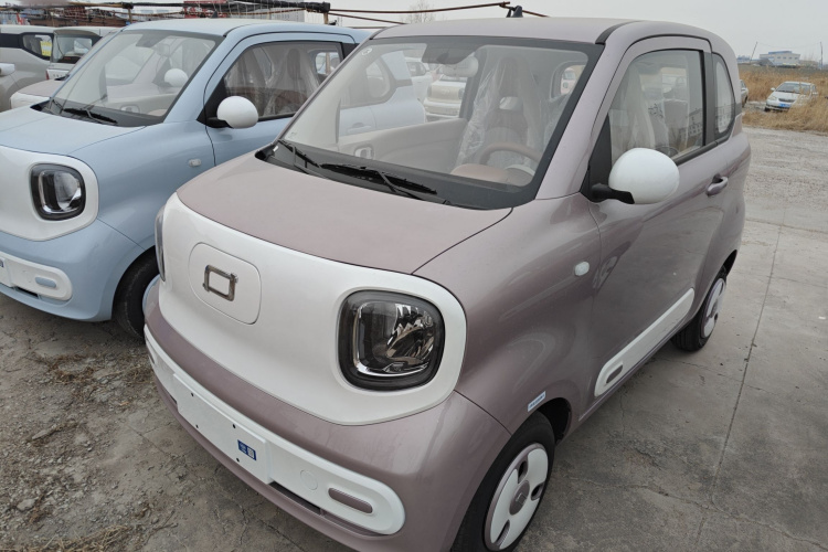 奔腾小马 2026款 222km 萌趣马 Plus车身外观1