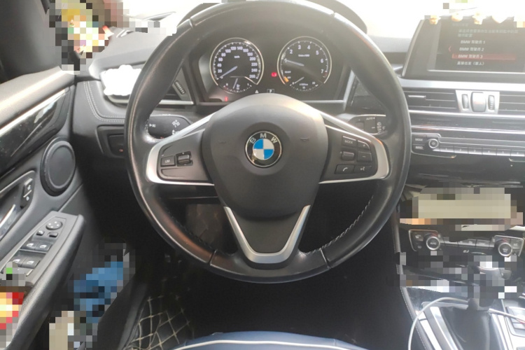 宝马2系旅行车 2018款 218i 尊享型运动套装局部细节13