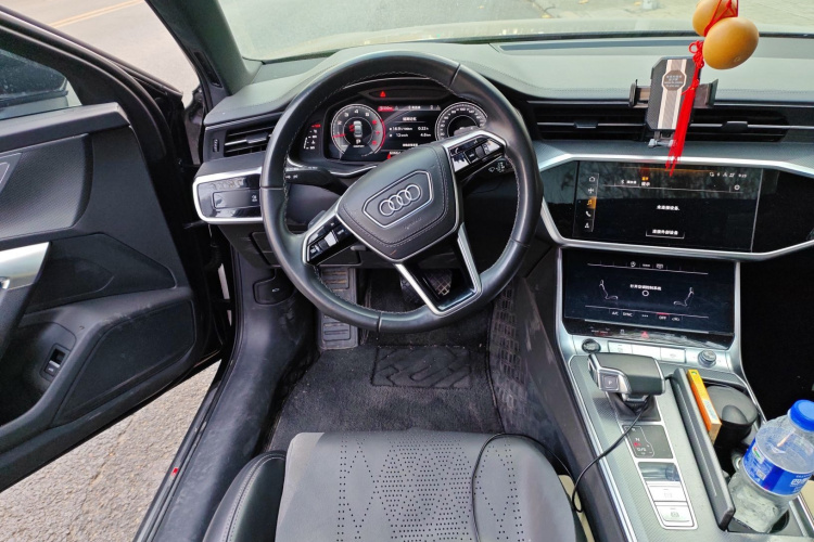 奥迪A6L 2024款 40 TFSI 豪华动感型中控内饰13