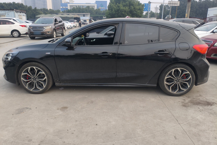福特 福克斯 2021款 两厢 EcoBoost 180 自动ST Line车身外观6003