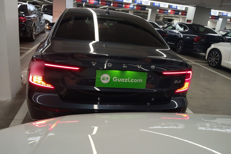 沃尔沃S60 2022款 B4 智逸豪华版车身外观6