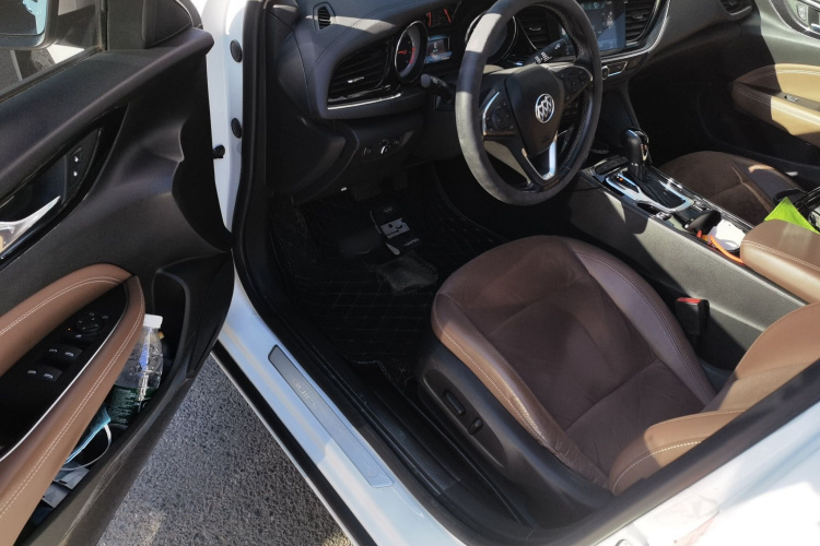 别克 君威 2019款 20T 精英型 国V中控内饰20