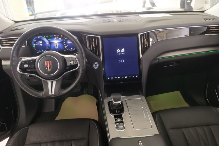 红旗HS7 PHEV 2024款 2.0T PHEV 四驱旗畅版 6座中控内饰12