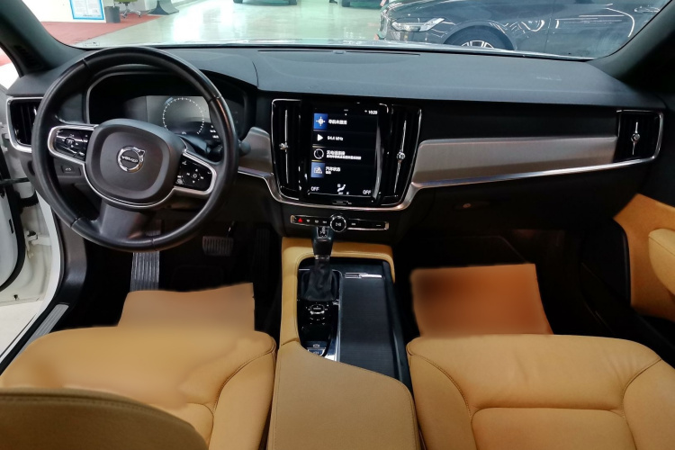 沃尔沃S90 2017款 T4 智逸版中控内饰7003