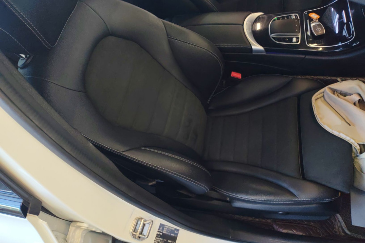 奔驰C级 2021款 C 260 星耀臻藏版局部细节41