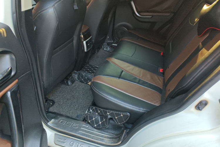 广汽传祺 传祺GS5 Super 2016款 2.0L 自动两驱周年纪念版中控内饰21