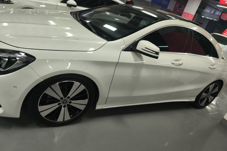 奔驰CLA 2017款 改款 CLA 200 时尚型车身外观4