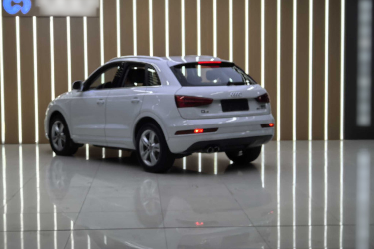 奥迪Q3 2017款 35 TFSI 风尚型车身外观6002