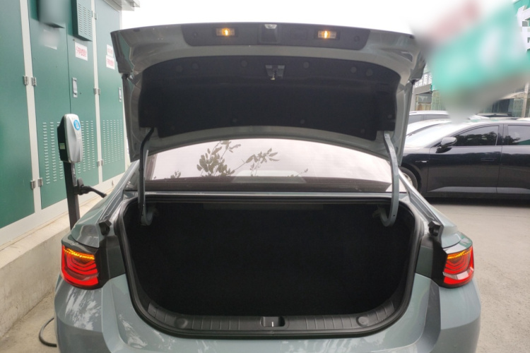 吉利汽车 帝豪L HiP 2022款 1.5TD-DHT Pro 100KM Super 迅机舱底盘23