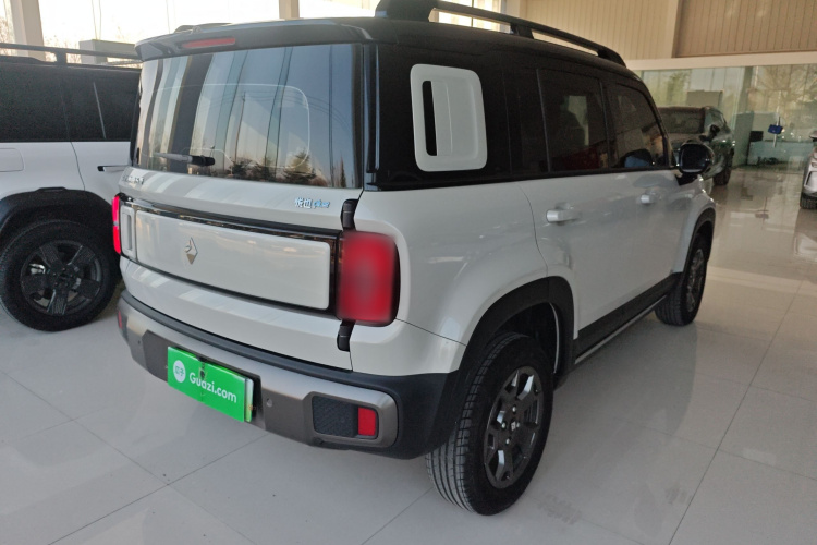 宝骏悦也Plus 2026款 301km旗舰版车身外观6005