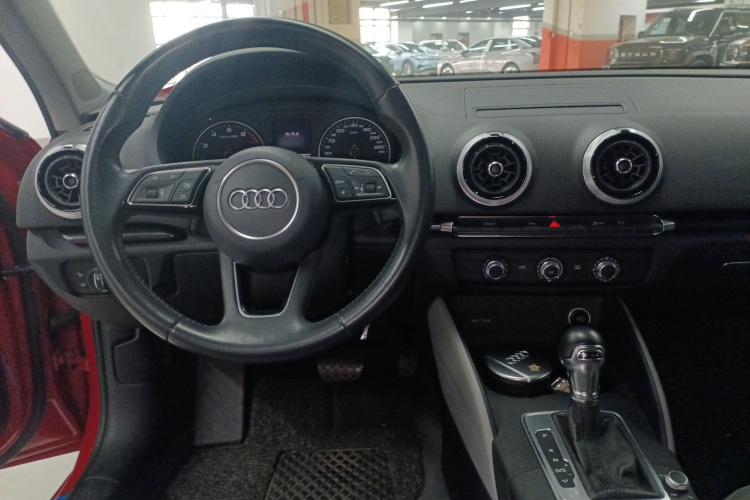 奥迪A3 2019款 Limousine 35 TFSI 时尚型 国V中控内饰7002