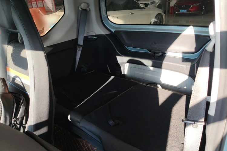 五菱汽车 宏光MINIEV 2022款 轻松款 磷酸铁锂中控内饰7004