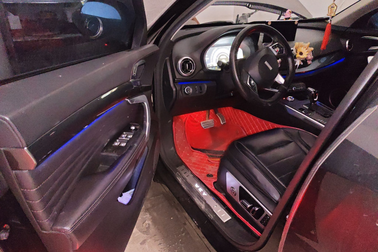 魏牌 P8 2018款 2.0T 旗舰型中控内饰20