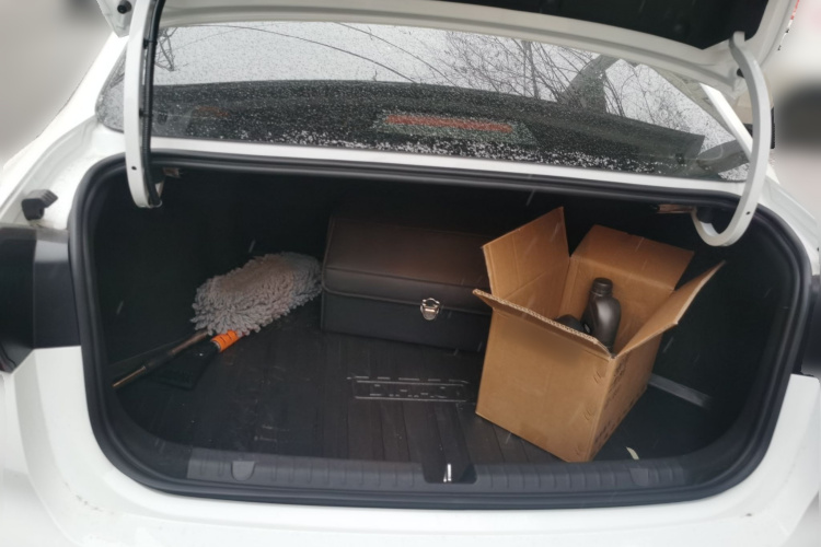 吉利汽车 帝豪 2025款 第4代 1.5L 手动星耀版中控内饰23