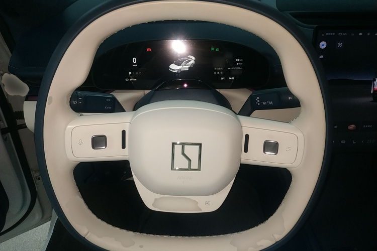 极氪007 2025款 长续航后驱智驾版 100kWh中控内饰13