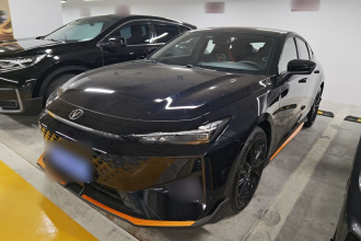 长安UNI-V 2025款 1.5T 500Bar尊贵运动型