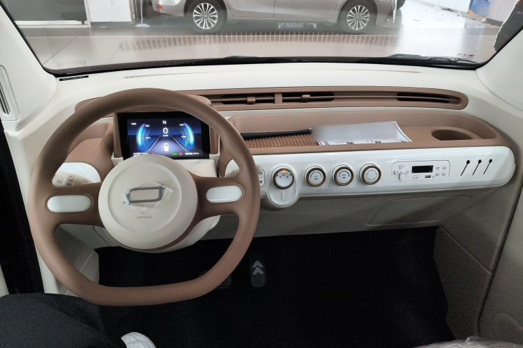 奔腾小马 2026款 222km 萌趣马 Plus中控内饰12