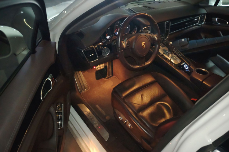 保时捷 2014款 Panamera 4 3.0T中控内饰20