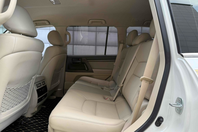 丰田 兰德酷路泽（平行进口）中控内饰7008