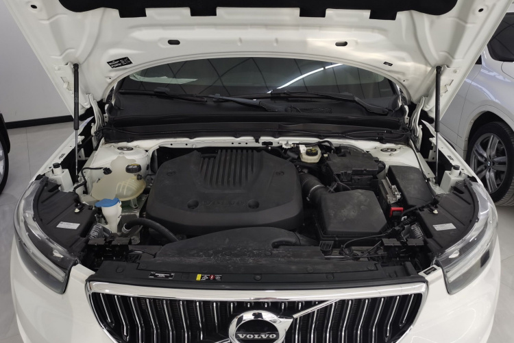 沃尔沃XC40 2021款 T3 智行时尚版机舱底盘24