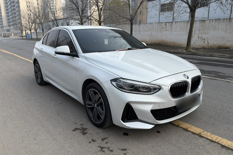 宝马1系 2022款 120i M运动版车身外观6003