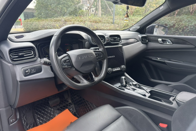 领克02 Hatchback 2022款 2.0TD Pro中控内饰7001