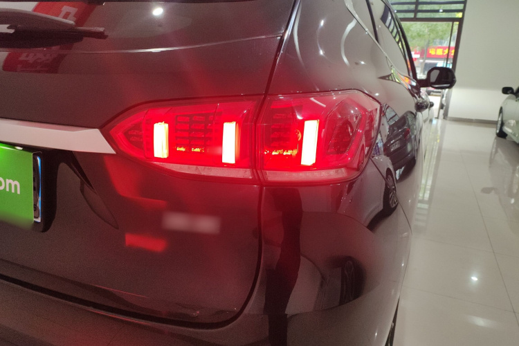 魏牌 VV6 2021款 2.0T 两驱智护+车身外观9