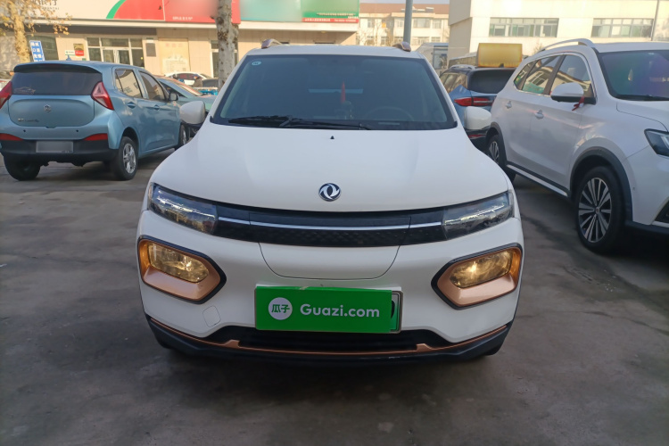 东风纳米EX1 2023款 PRO 轻风版闪电型车身外观2