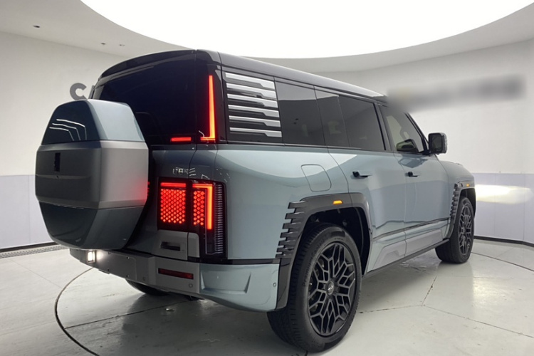 仰望U8 2023款 豪华版车身外观6005