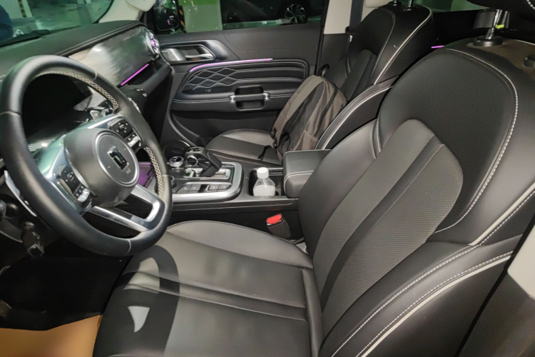 坦克300 2021款 越野版 2.0T 征服者中控内饰19