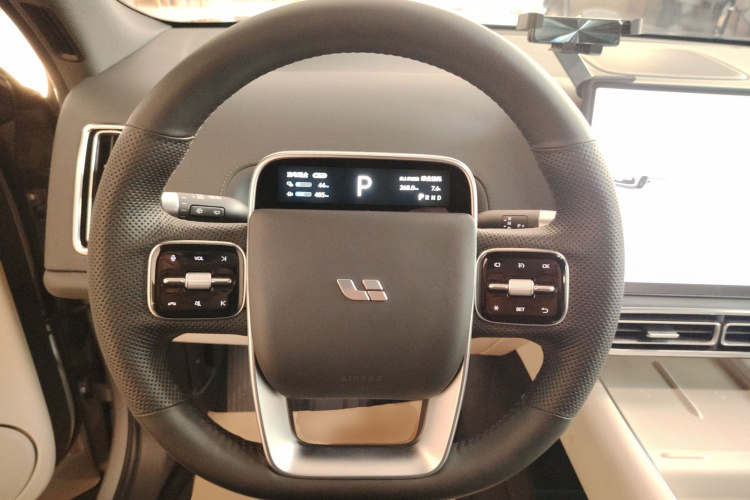 理想汽车 理想L9 2022款 Max中控内饰13