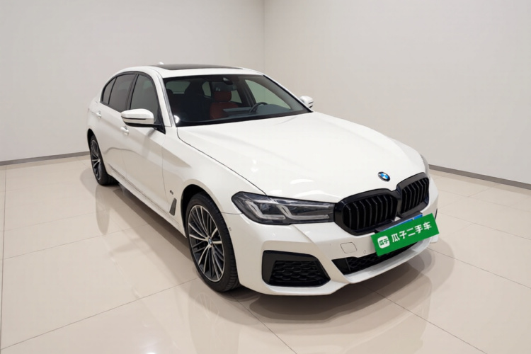 宝马5系 2023款 530Li 领先型 M运动套装车身外观3