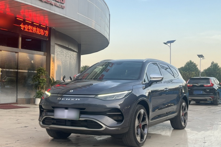 腾势X 2020款 PHEV旗舰版车身外观1